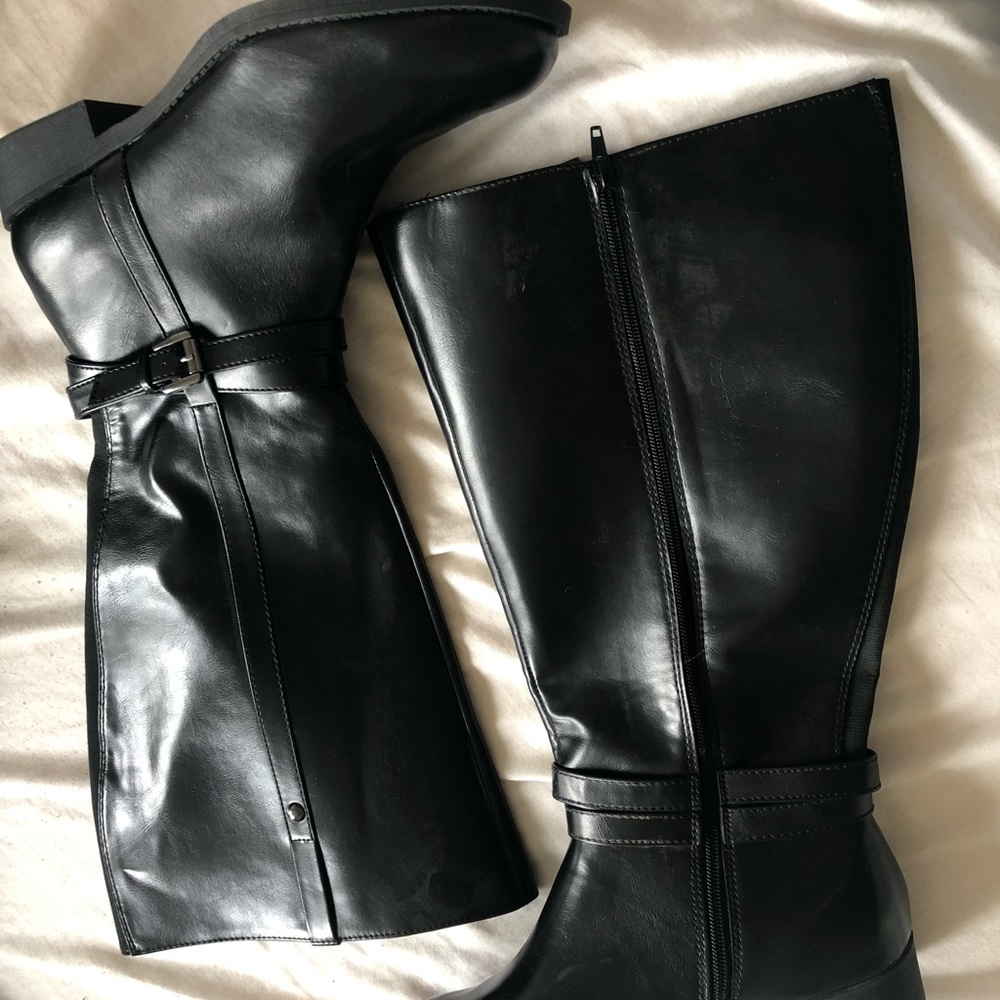 Riding boots